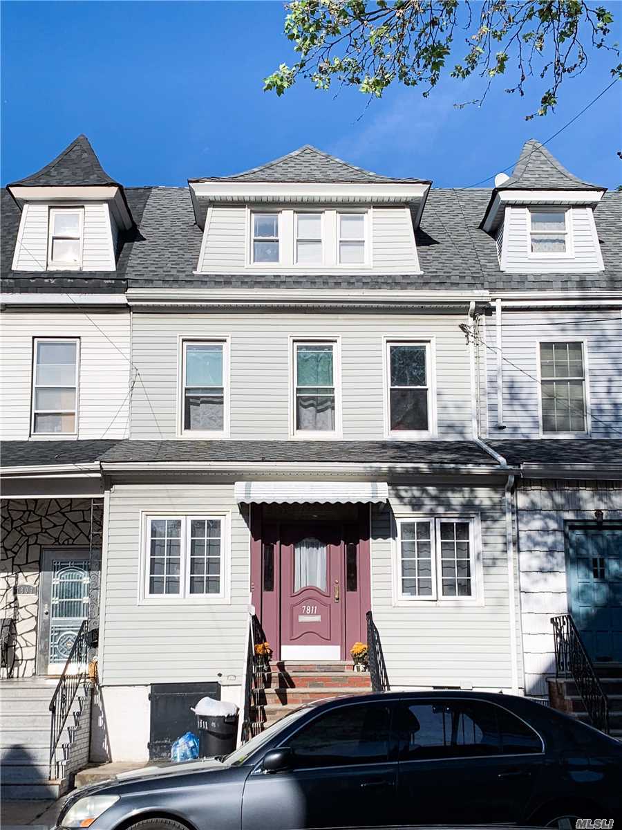 74 12 88th st glendale new york 11385
