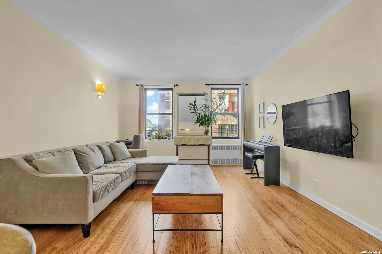 110-45 71 Rd Unit 2J, Forest Hills, NY 11375 | MLS# 3464240 | Redfin