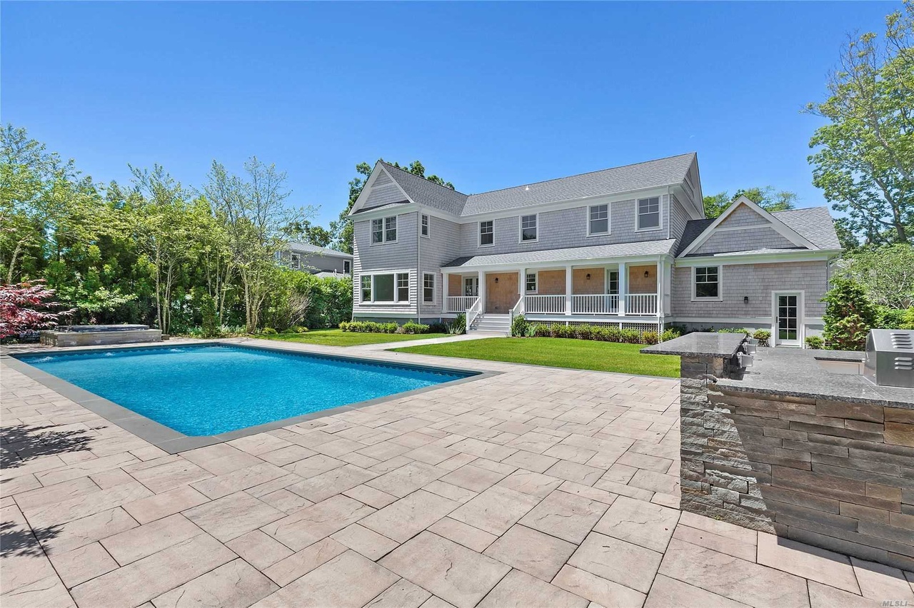 41 Landing Ln, East Quogue, NY 11942 | MLS# 3111250 | Redfin