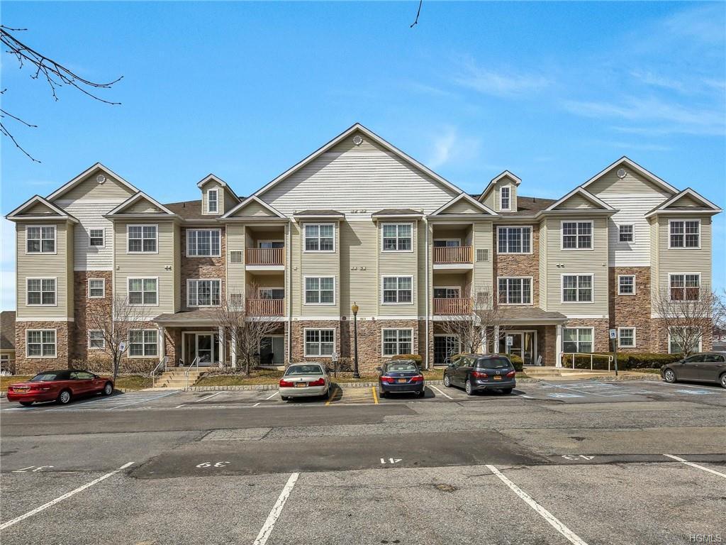 944 Tower Ridge Cir, Middletown, NY 10941 | MLS# H4916524 | Redfin