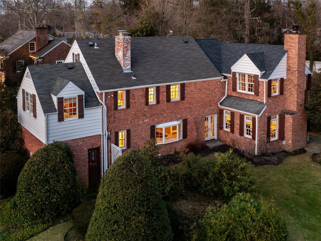 215 Circle Dr, Manhasset, NY 11030 | Redfin