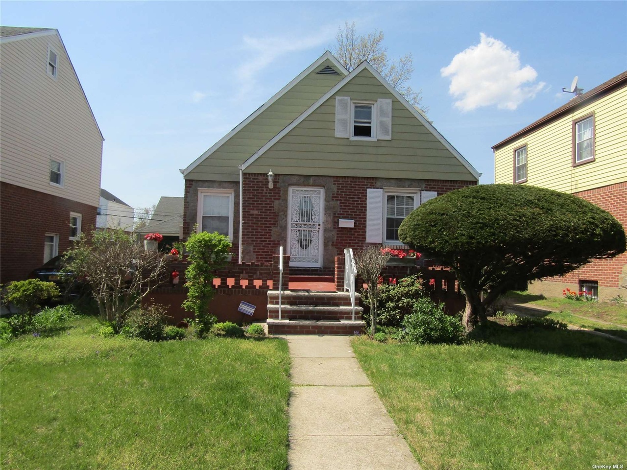 120-12 223rd St, Cambria Heights, NY 11411