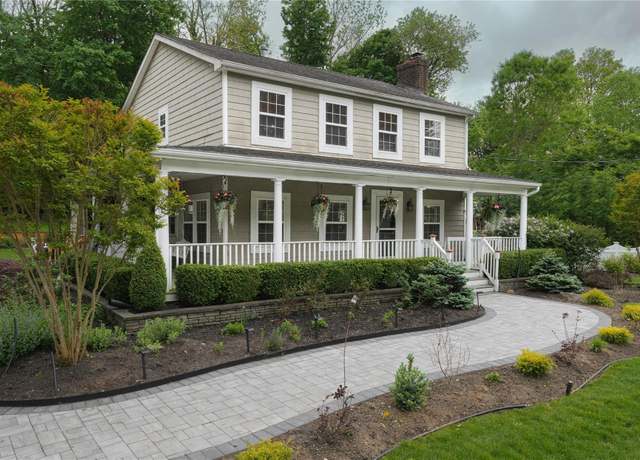 Property at 14 Bayles Ave, Stony Brook, NY 11790, 4 beds, 2.5 baths