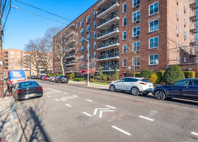 Property at 34-43 60 St Unit 4L, Woodside, NY 11377, 1 bath