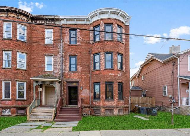 Property at 103 Overlook Pl, Newburgh, NY 12550, 9 beds, 3 baths