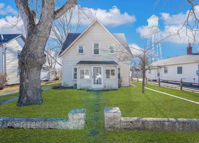 Property at 1027 West St, Riverhead, NY 11901, 5 beds, 2 baths