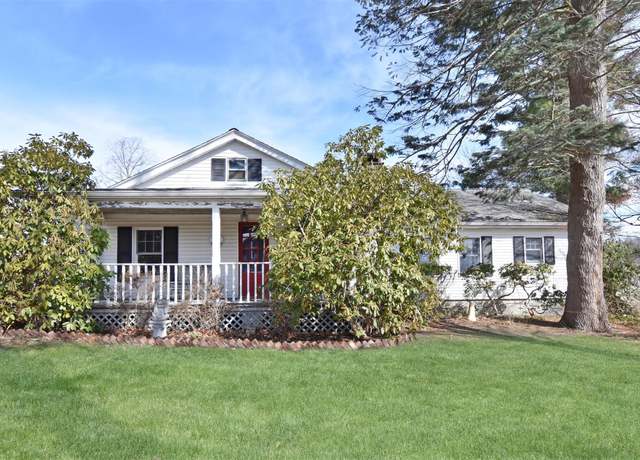 Property at 8 Circle Dr, Carmel, NY 10512, 4 beds, 2 baths