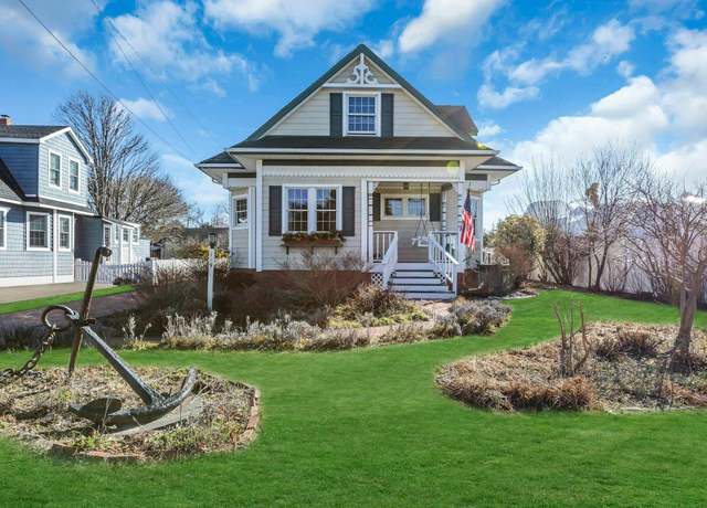 Property at 119 Atlantic Ave, West Sayville, NY 11796, 4 beds, 2 baths