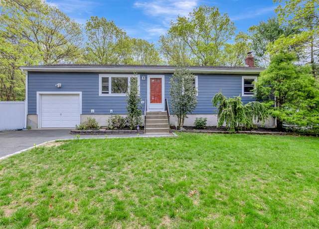 Property at 3 Williams St, Center Moriches, NY 11934, 3 beds, 3 baths