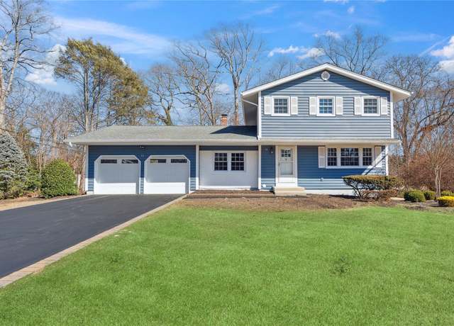 Property at 11 Kenny St, Hauppauge, NY 11788, 4 beds, 2.5 baths