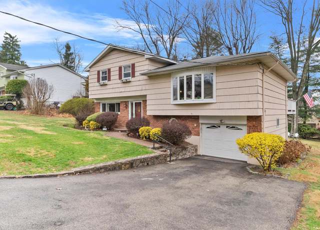 Property at 130 Parkview Rd, Elmsford, NY 10523, 3 beds, 2 baths