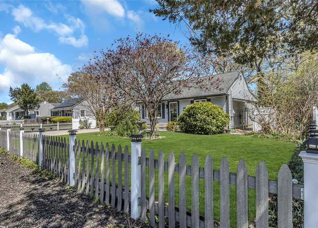 Property at 118 Noel Dr, Centereach, NY 11720, 3 beds, 2 baths
