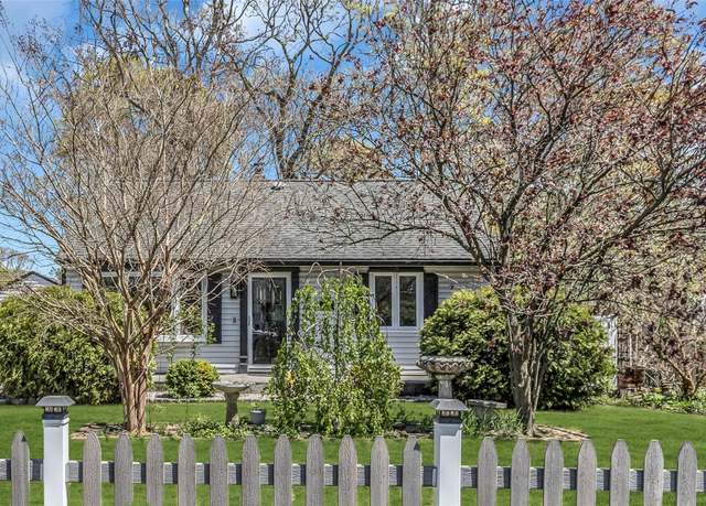 Property at 118 Noel Dr, Centereach, NY 11720, 3 beds, 2 baths