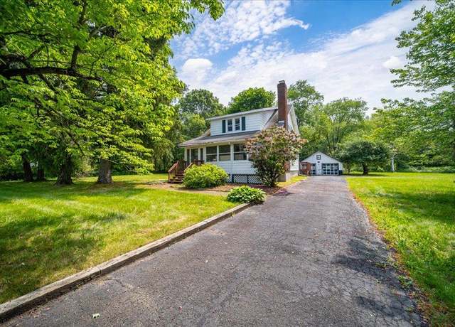Property at 134 Plains Rd, Walden, NY 12586, 2 beds, 2.5 baths