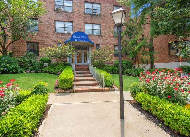 Property at 90 Schenck Ave Unit 2L, Great Neck Plaza, NY 11021, 1 bed, 1 bath