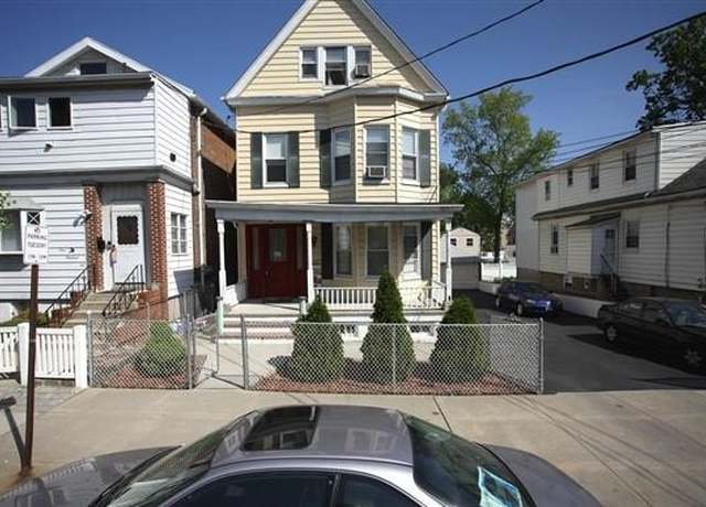 Property at 104 Hart Ave, Yonkers, NY 10704, 7 beds, 3 baths
