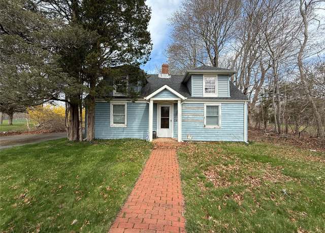 Property at 5075 Main Rd, Laurel, NY 11948, 2 beds, 1 bath