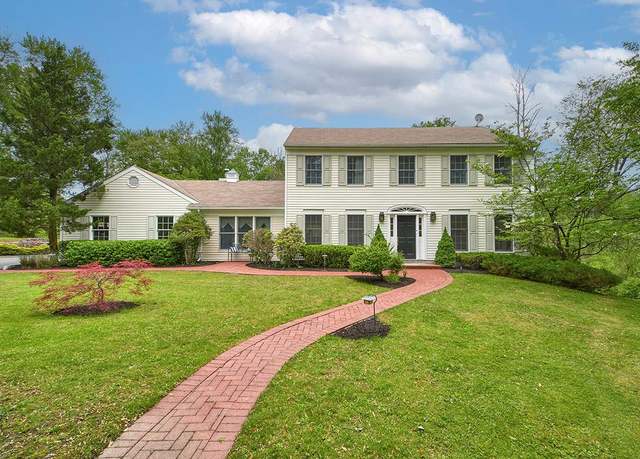 Property at 54 Granite Springs Rd, Granite Springs, NY 10527, 3 beds, 2.5 baths
