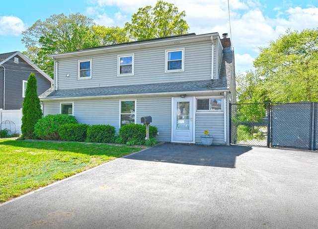 Property at 63 William St, Copiague, NY 11726, 4 beds, 2.5 baths