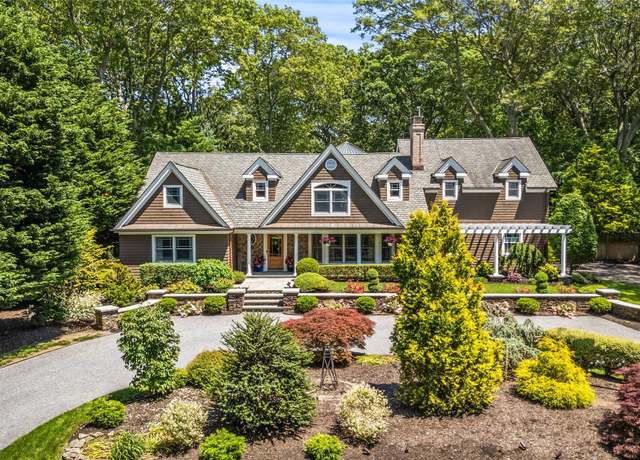 Property at 4745 N Bayview Rd, Southold, NY 11971, 4 beds, 4.5 baths