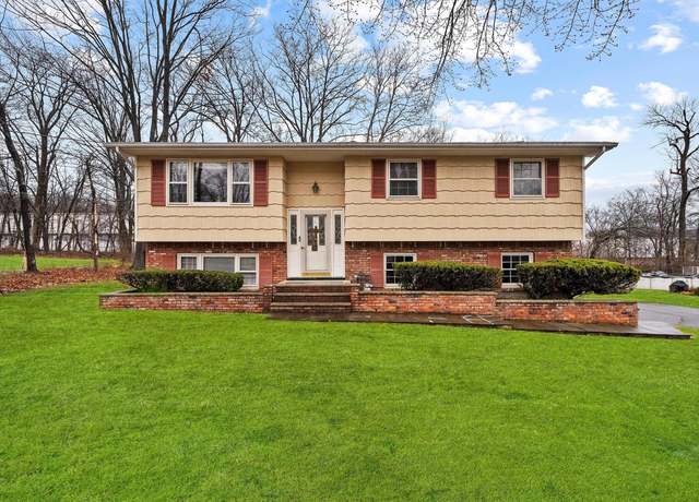 Property at 16 Lakeland Ave, Congers, NY 10920, 4 beds, 1.5 baths