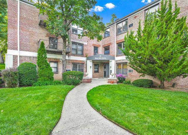 Property at 4 E Mill Dr Unit 3D, Great Neck, NY 11021, 2 beds, 1 bath