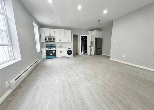 Property at 348 Legion St, Brooklyn, NY 11212, 9 beds, 4 baths