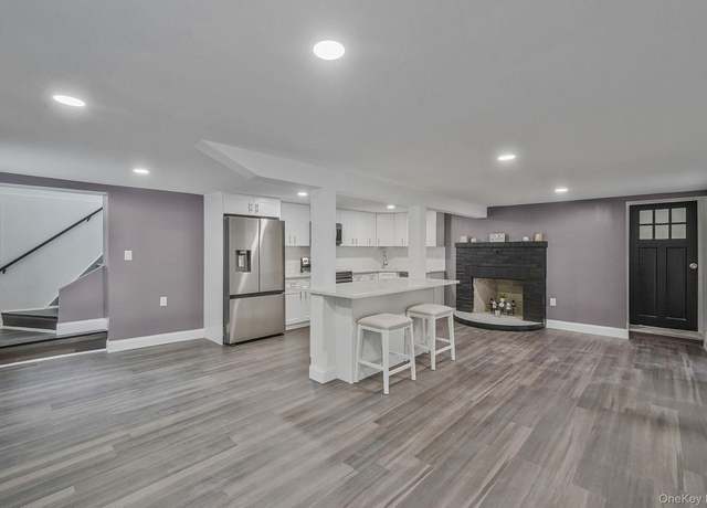 Property at 60 Sunburst Dr, Rocky Point, NY 11778, 3 beds, 2 baths