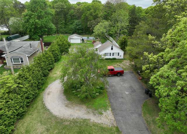 Property at 46 S Coleman Rd, Centereach, NY 11720, 2 beds, 1 bath