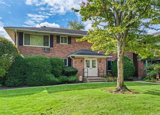 Property at 42 Edmunton Dr Unit A17, North Babylon, NY 11703, 2 beds, 1 bath