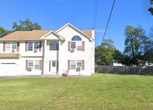 Property at 141 N 28th St, Wheatley Heights, NY 11798, 5 beds, 3 baths