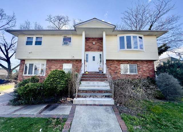 Property at 2842 Dahlia Ave, Baldwin, NY 11510, 5 beds, 3.5 baths