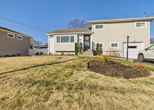 Property at 48 Whittier Ave, North Babylon, NY 11703, 3 beds, 2 baths