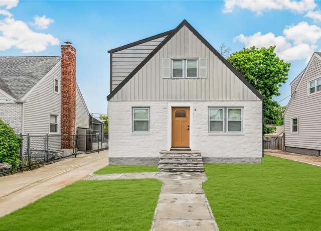 Property at 175 Dorchester Rd, Garden City, NY 11530, 4 beds, 3 baths