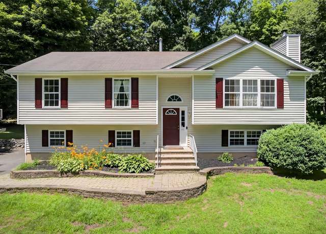Property at 60 Palomino Pl, New Windsor, NY 12553, 3 beds, 3 baths