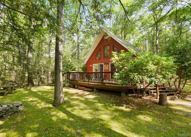 Property at 16 Canal Rd, Wurtsboro, NY 12790, 3 beds, 2 baths