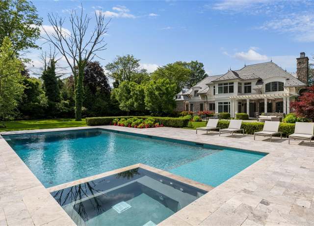 Property at 22 Terrace Ct, Old Westbury, NY 11568, 6 beds, 6.5 baths