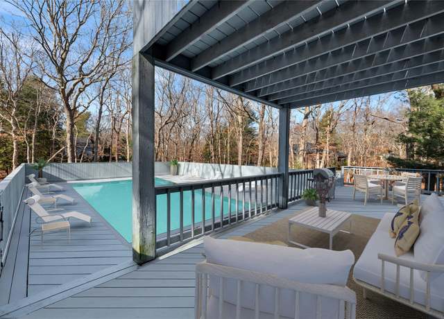 Property at 43 Montauk Ave, East Hampton, NY 11937, 3 beds, 2 baths