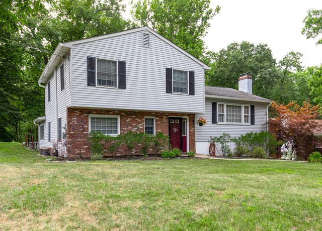 Property at 10 Dana Pl, Wappingers Falls, NY 12590, 3 beds, 1.5 baths