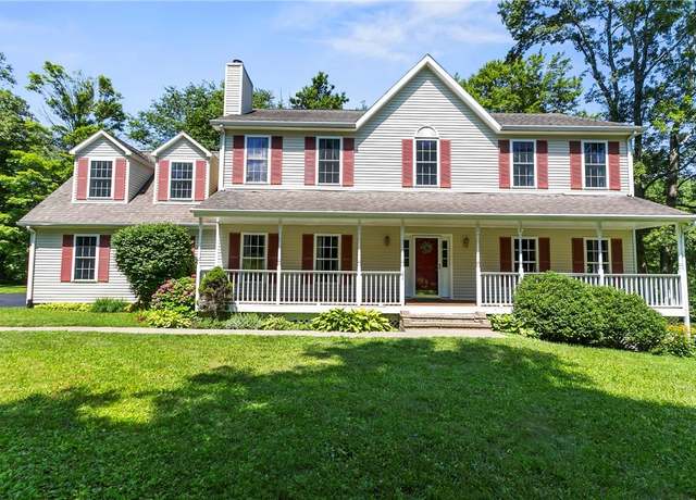 Property at 21 Craescot Way, Mahopac, NY 10541, 3 beds, 2.5 baths