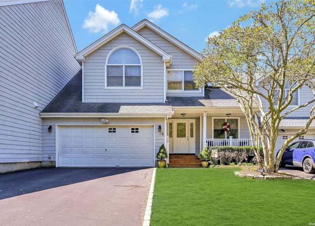 Property at 3 Crescent Ct #3, Centerport, NY 11721, 3 beds, 3 baths