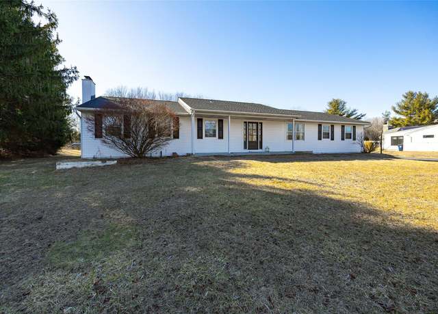 Property at 36 Heritage Rd, Clinton Corners, NY 12514, 3 beds, 1.5 baths