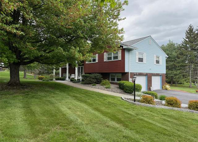 Property at 9 Lisa Dr, Highland, NY 12528, 3 beds, 2.5 baths