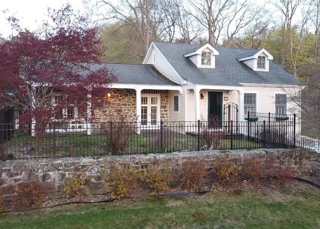 Property at 39 Shore Dr, Blooming Grove, NY 10914, 2 beds, 2.5 baths