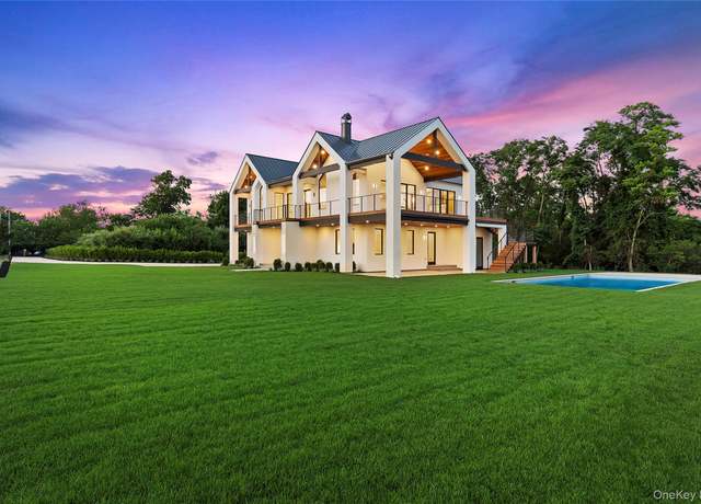 Property at 19620 Soundview Ave, Southold, NY 11971, 7 beds, 7.5 baths