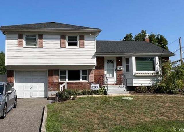 Property at 49 Catalpa St, North Babylon, NY 11703, 4 beds, 2 baths