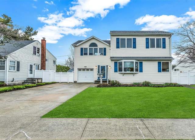Property at 12 Ceil Pl, Bethpage, NY 11714, 4 beds, 2 baths