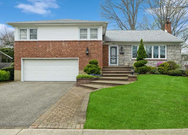 Property at 1907 Plymouth Dr, Westbury, NY 11590, 4 beds, 2.5 baths