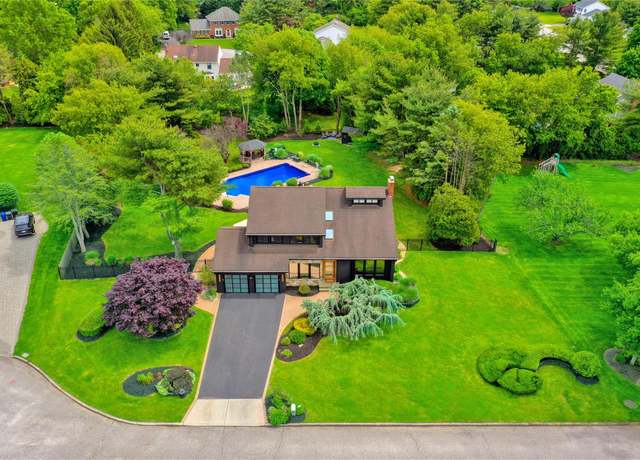 Property at 4 Hatteras Ct, Mount Sinai, NY 11766, 4 beds, 3.5 baths