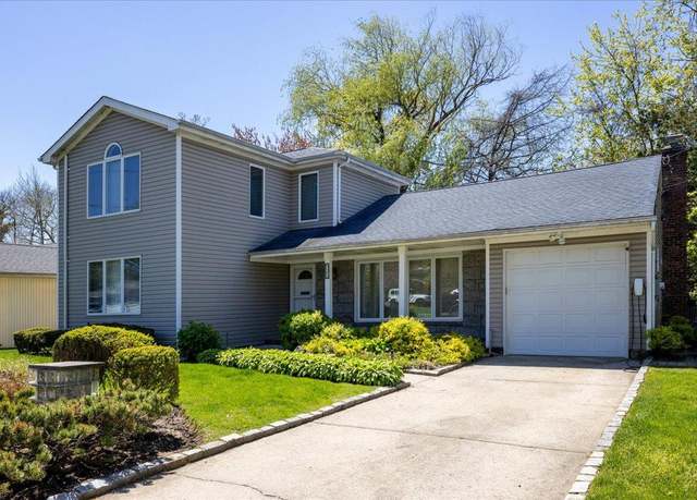 Property at 521 Allen Rd, Woodmere, NY 11598, 4 beds, 2 baths
